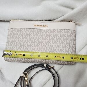 Michael Kors White Leather Crossbody Clutch Bag